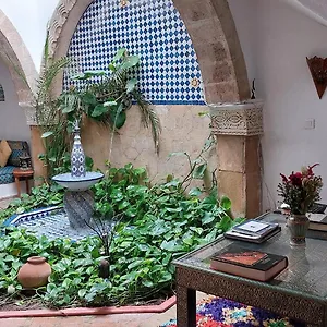 Dar Rahaothello Bed & Breakfast