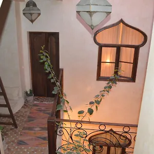 Riad Riad Thais, Esauira